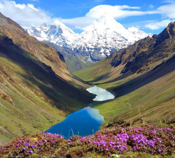 From-Tashi-Delek-Magazine2-1600x800-1